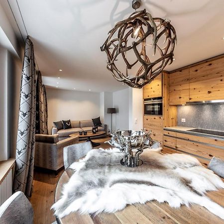 Unique Alpic style apartment in the heart of Davos Extérieur photo