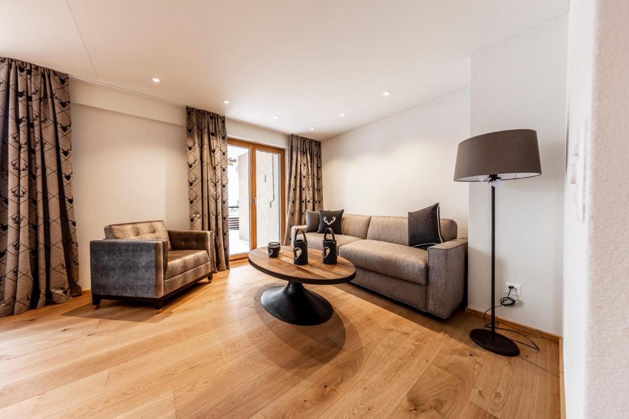 Unique Alpic style apartment in the heart of Davos Extérieur photo