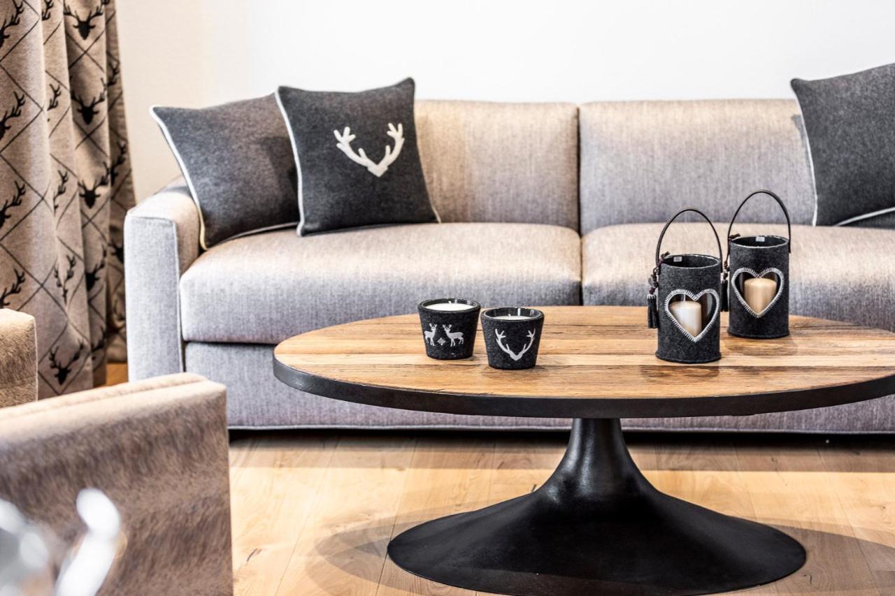 Unique Alpic style apartment in the heart of Davos Extérieur photo