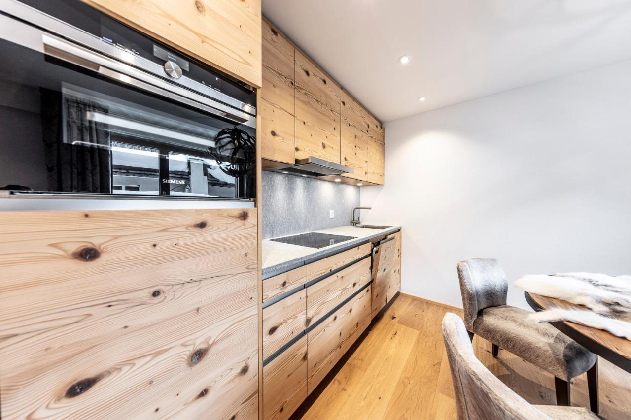 Unique Alpic style apartment in the heart of Davos Extérieur photo